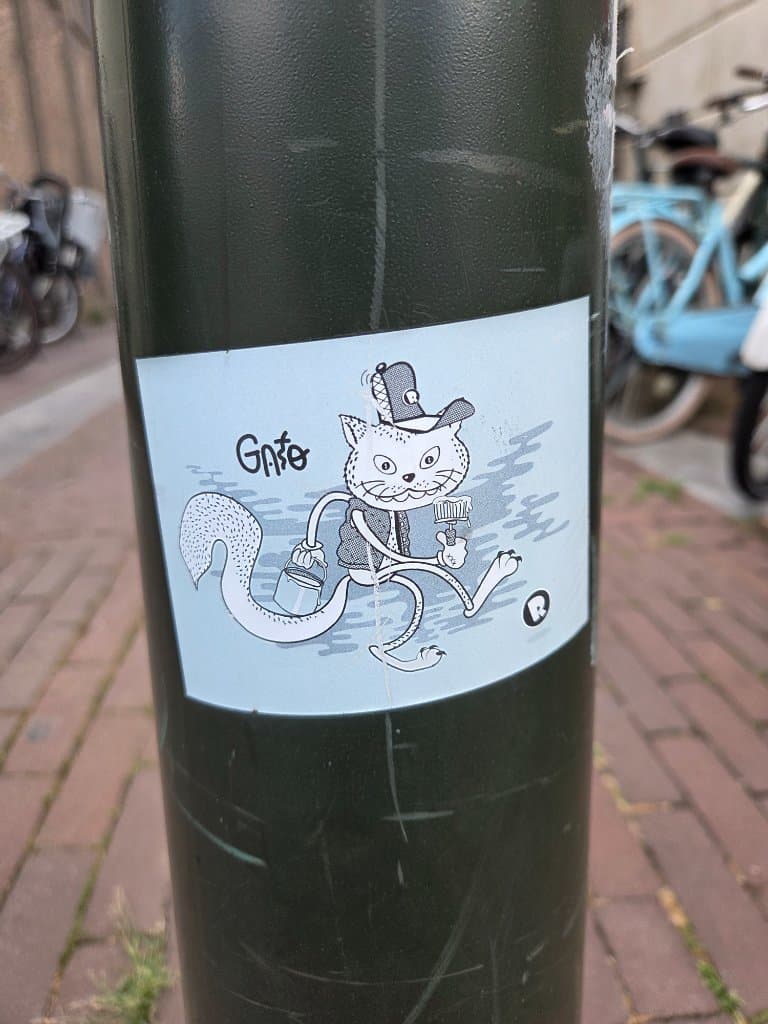 Gato paint sticker in Dordrecht