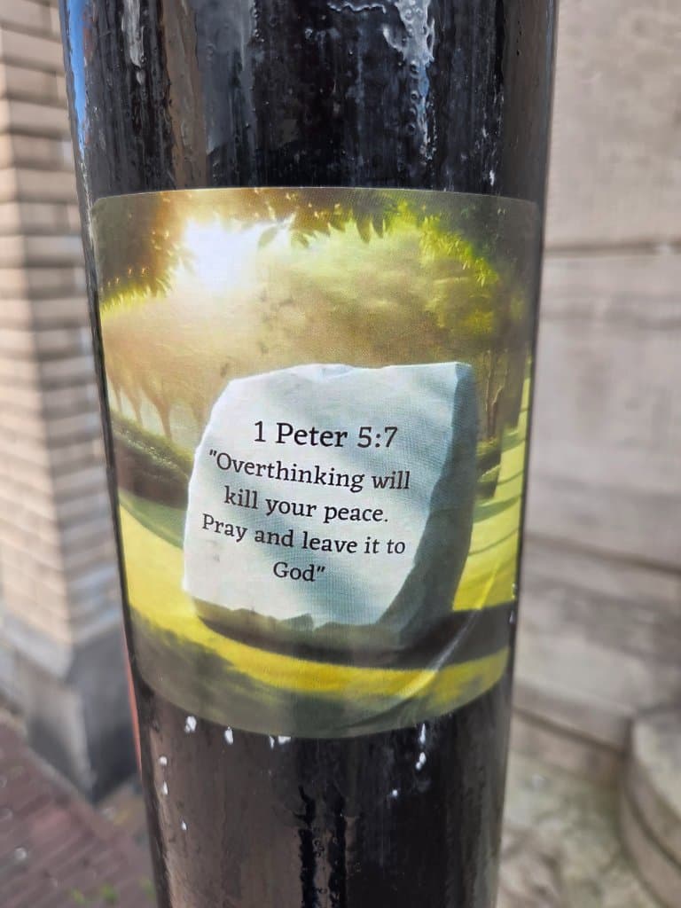 1 Peter 5:7 sticker in Rotterdam