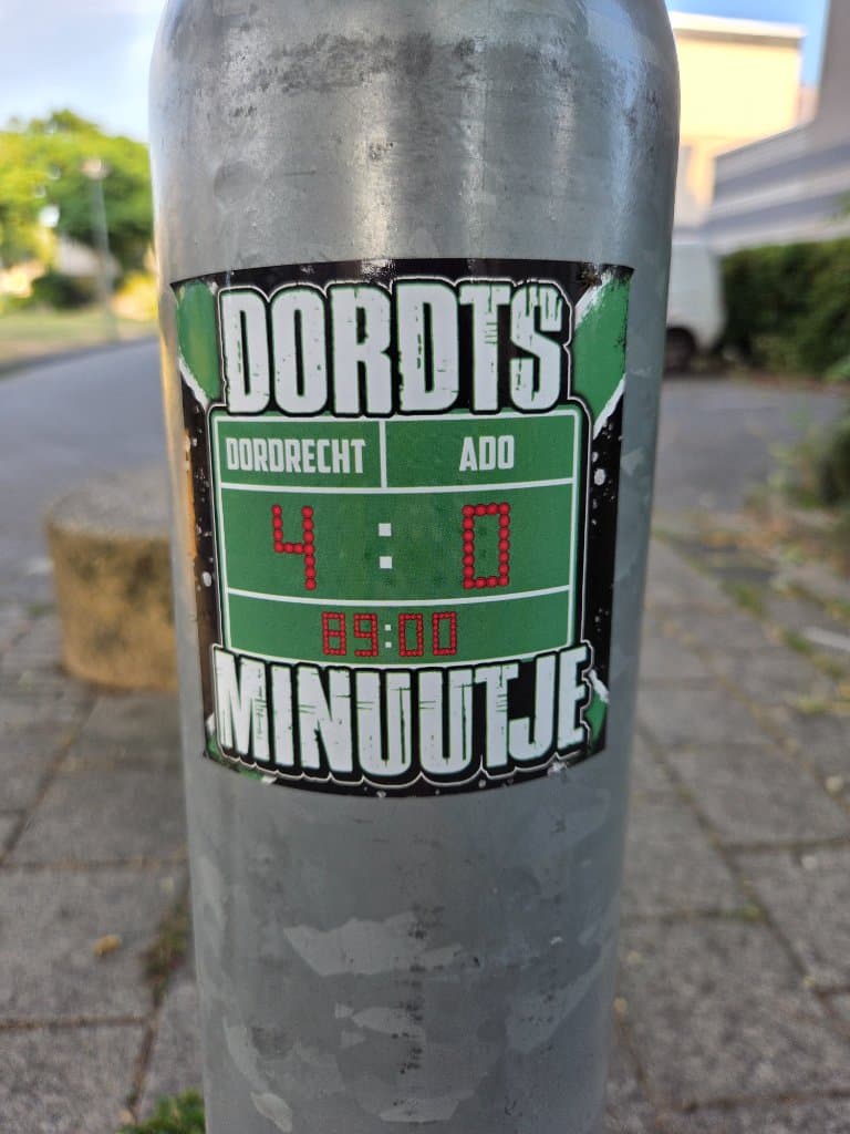 Dordts minuutje sticker in Dordrecht