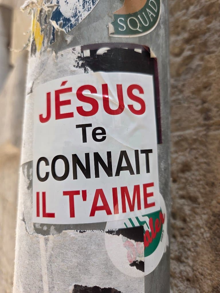 Jesus te connait sticker in Girona