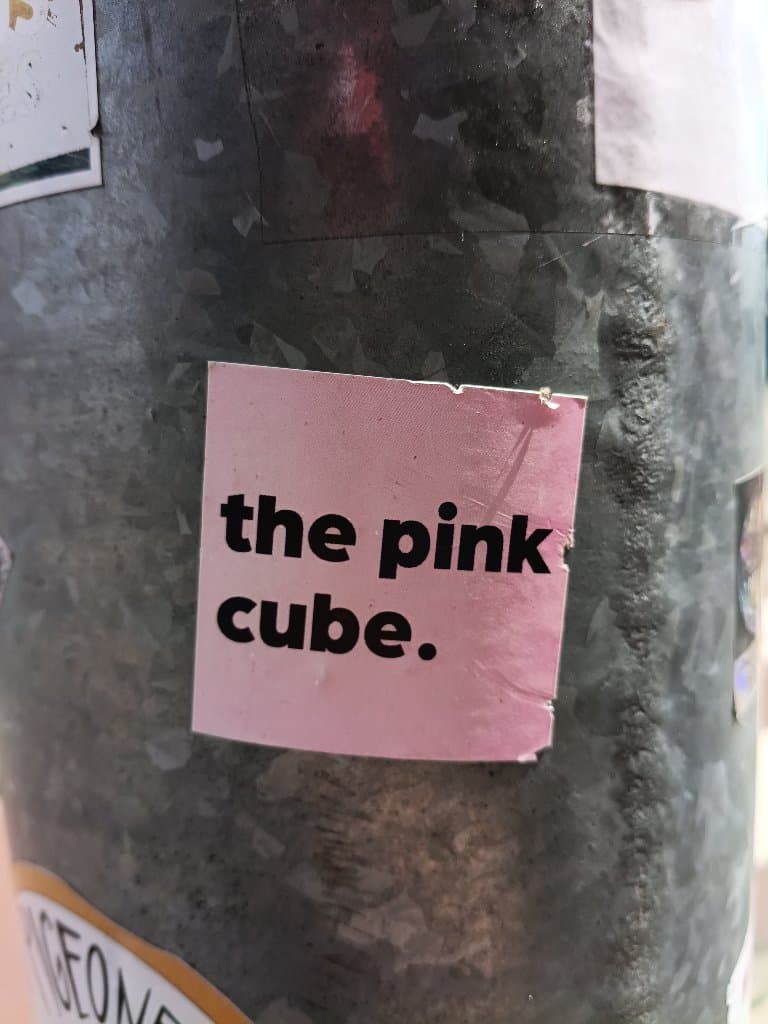 The pink cube sticker in Groningen