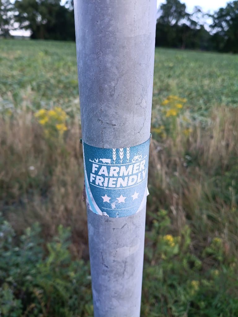 Farmer Friendly sticker in Zweeloo